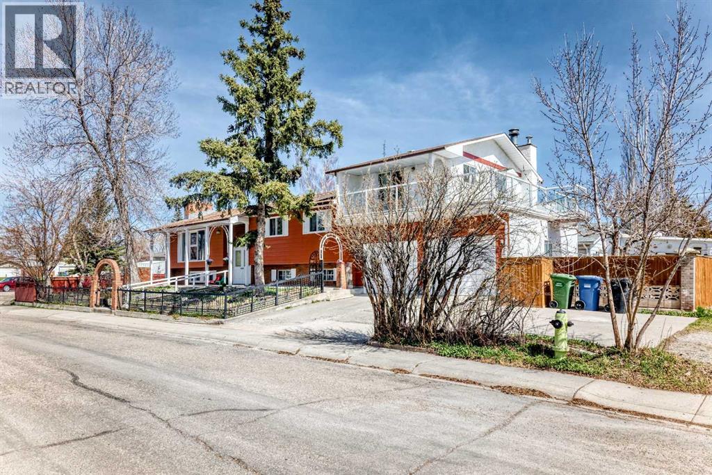 451 Huntbourne Hill NE, Calgary, Alberta  T2K 5G7 - Photo 43 - A2307579