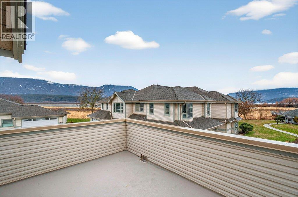 111 Harbourfront Drive NW Unit# 2, Salmon Arm, British Columbia  V1E 1A3 - Photo 53 - 10374426