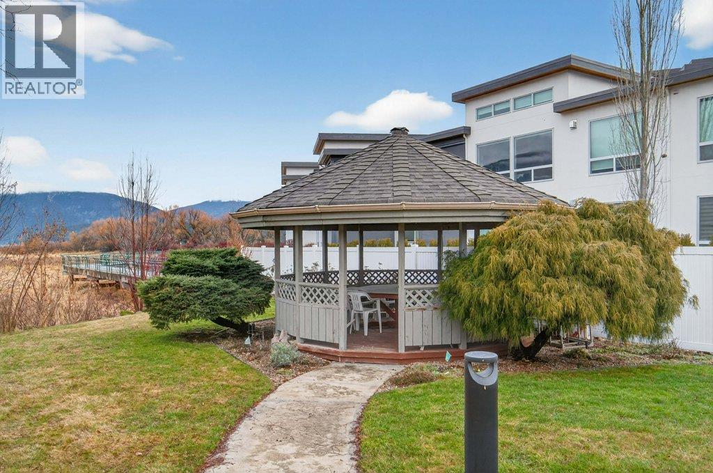 111 Harbourfront Drive NW Unit# 2, Salmon Arm, British Columbia  V1E 1A3 - Photo 66 - 10374426