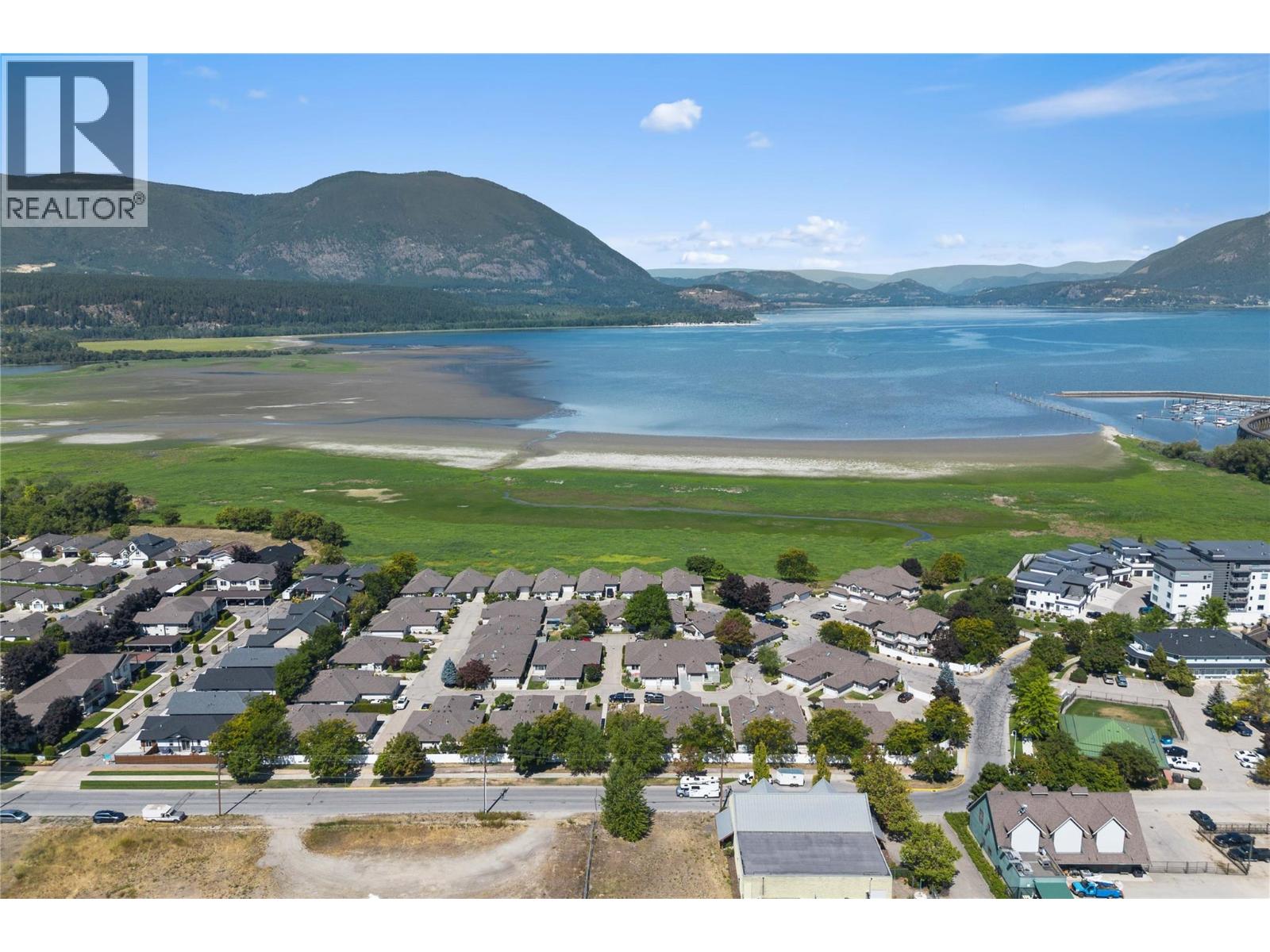 111 Harbourfront Drive NW Unit# 2, Salmon Arm, British Columbia  V1E 1A3 - Photo 8 - 10374426