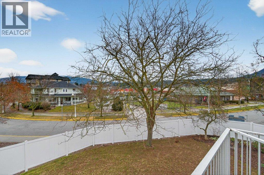 111 Harbourfront Drive NW Unit# 2, Salmon Arm, British Columbia  V1E 1A3 - Photo 49 - 10374426