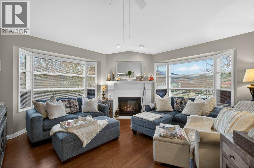 111 Harbourfront Drive NW Unit# 2, Salmon Arm, British Columbia  V1E 1A3 - Photo 26 - 10374426