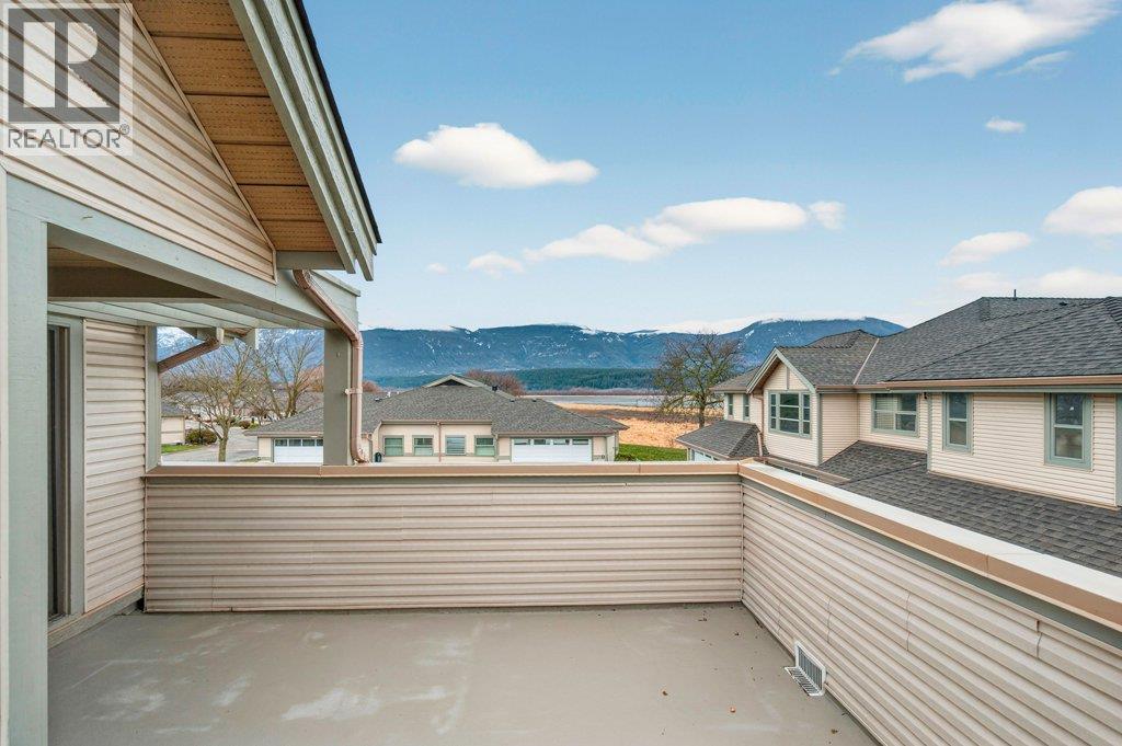 111 Harbourfront Drive NW Unit# 2, Salmon Arm, British Columbia  V1E 1A3 - Photo 54 - 10374426