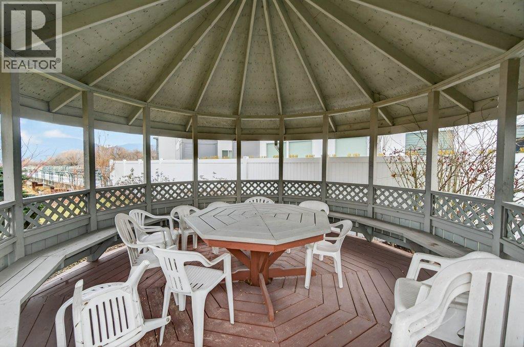 111 Harbourfront Drive NW Unit# 2, Salmon Arm, British Columbia  V1E 1A3 - Photo 68 - 10374426