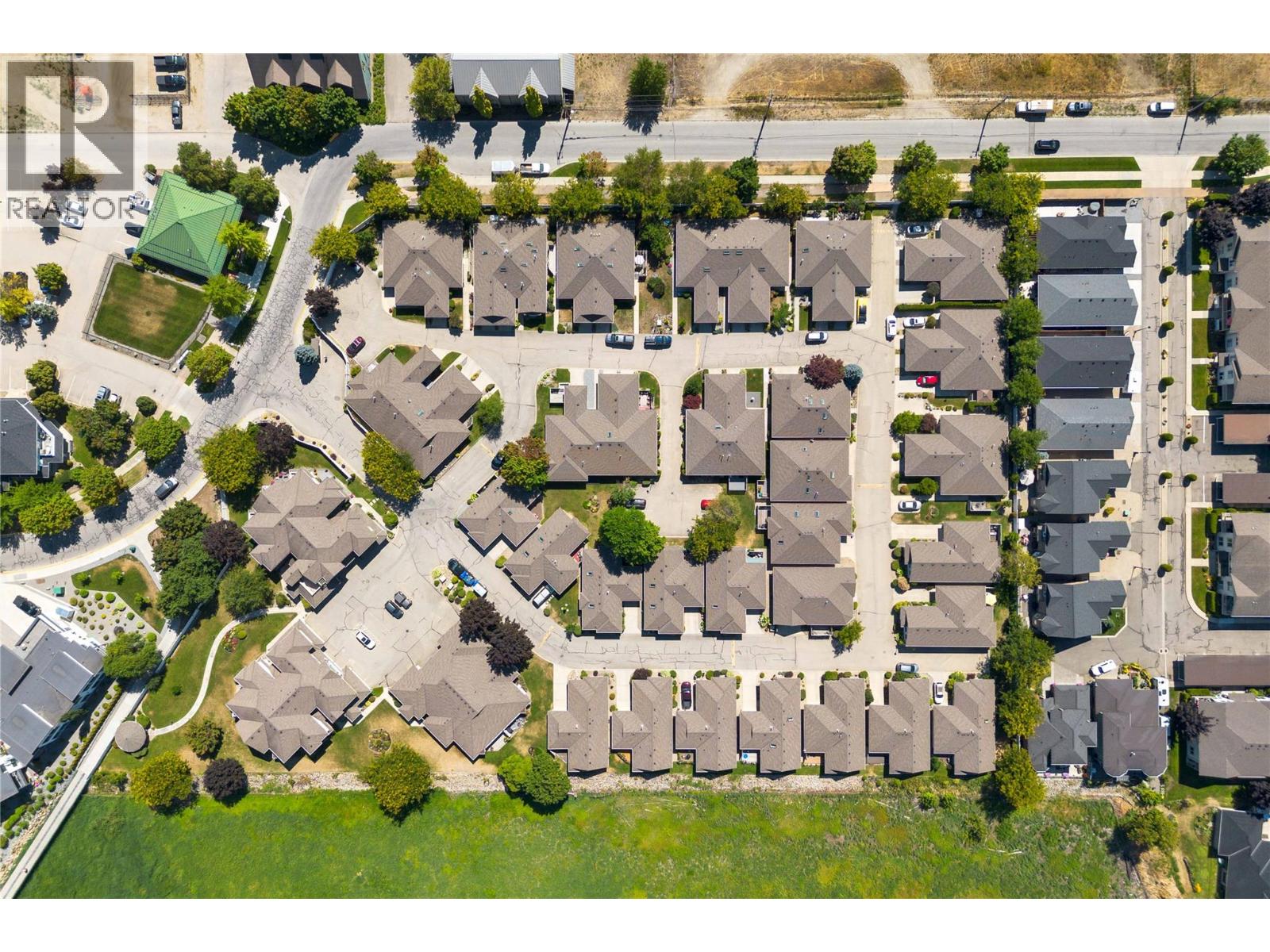 111 Harbourfront Drive NW Unit# 2, Salmon Arm, British Columbia  V1E 1A3 - Photo 76 - 10374426