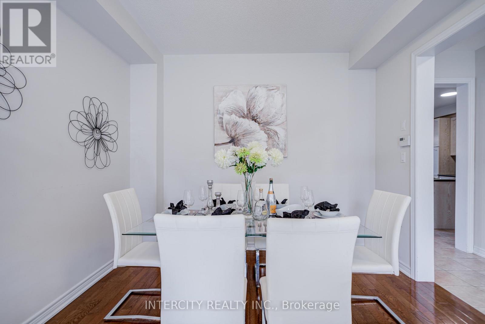 32 Ivory Silk Drive, Markham, Ontario  L6C 0G8 - Photo 13 - N13085870