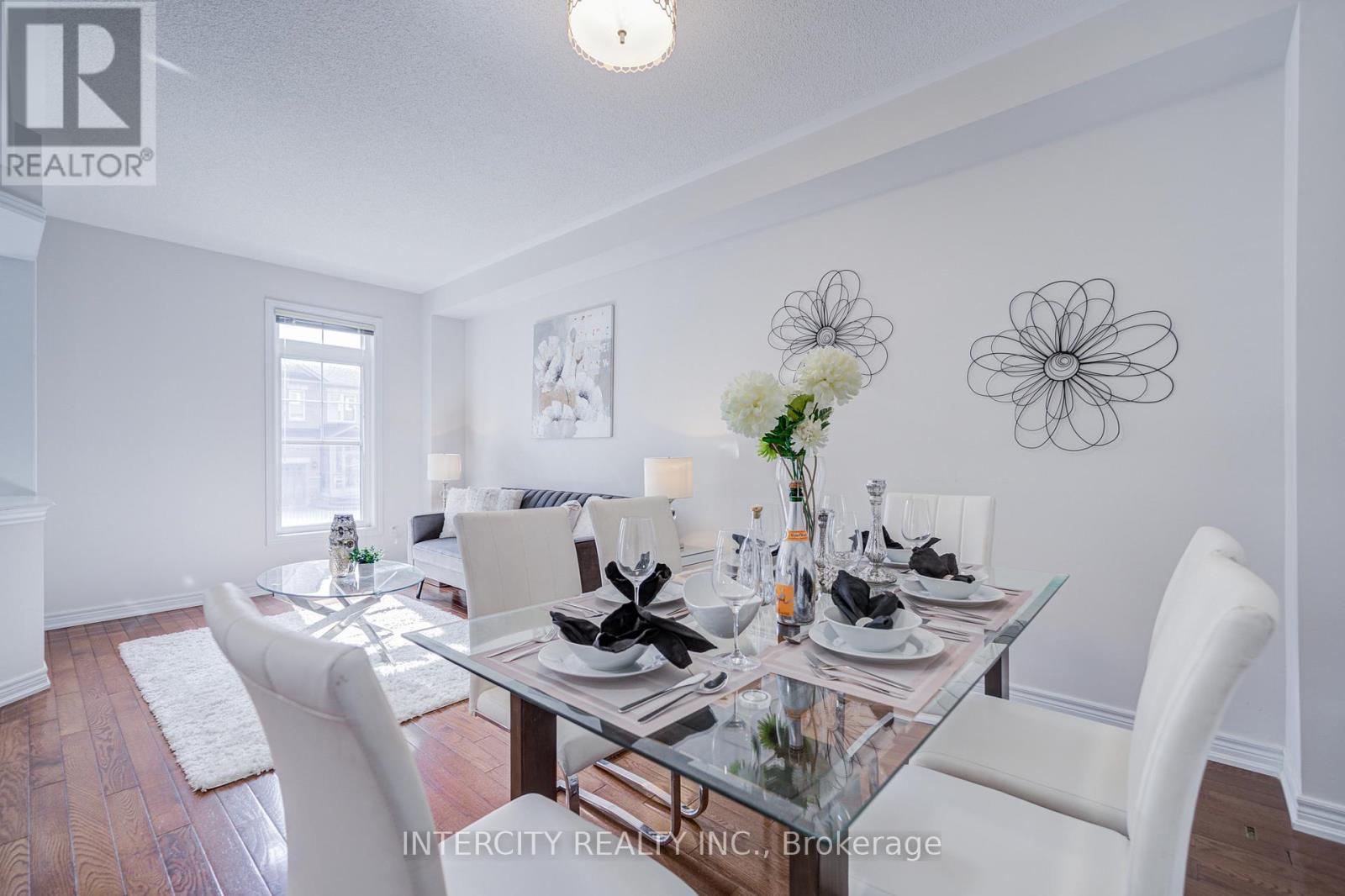 32 Ivory Silk Drive, Markham, Ontario  L6C 0G8 - Photo 16 - N13085870