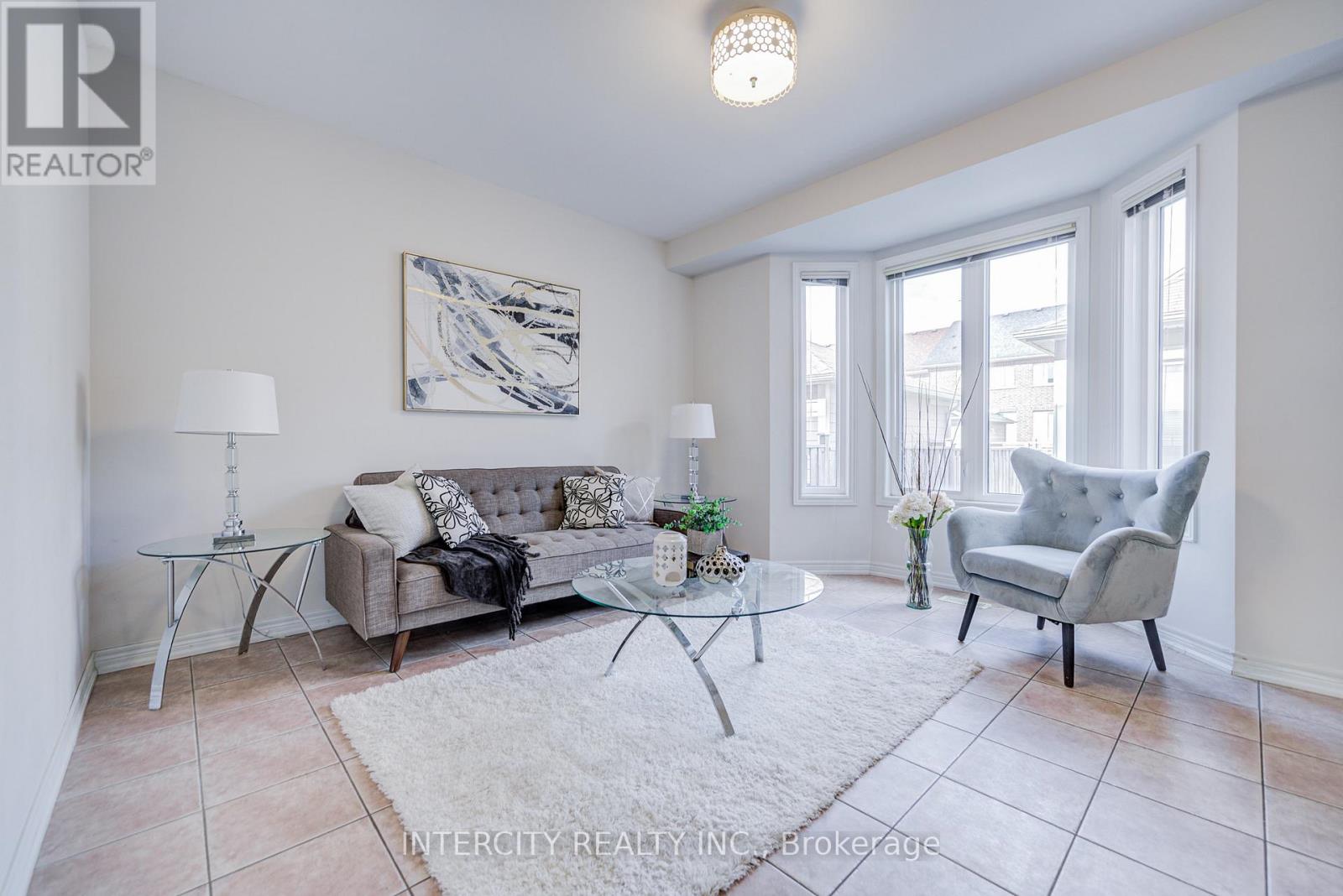 32 Ivory Silk Drive, Markham, Ontario  L6C 0G8 - Photo 19 - N13085870