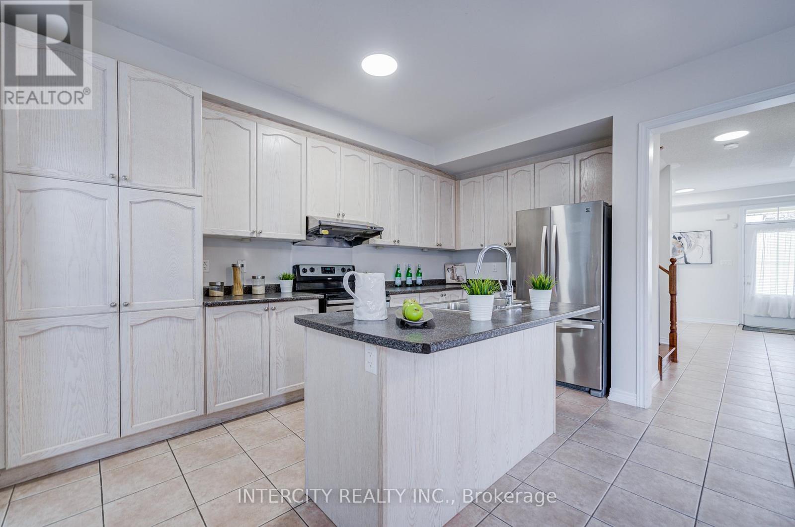 32 Ivory Silk Drive, Markham, Ontario  L6C 0G8 - Photo 24 - N13085870
