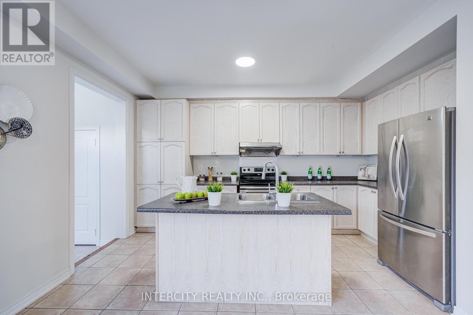 32 Ivory Silk Drive, Markham, Ontario  L6C 0G8 - Photo 25 - N13085870