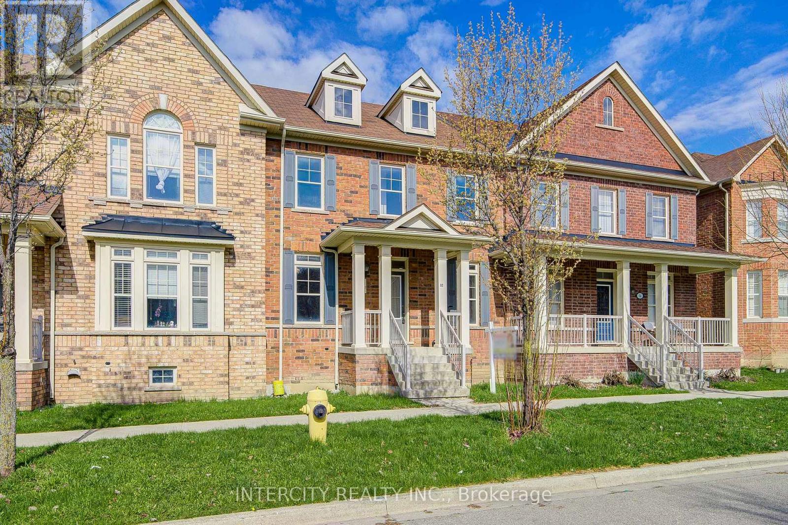 32 Ivory Silk Drive, Markham, Ontario  L6C 0G8 - Photo 3 - N13085870