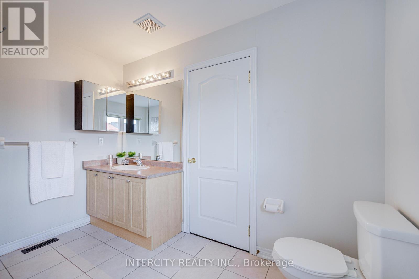 32 Ivory Silk Drive, Markham, Ontario  L6C 0G8 - Photo 37 - N13085870