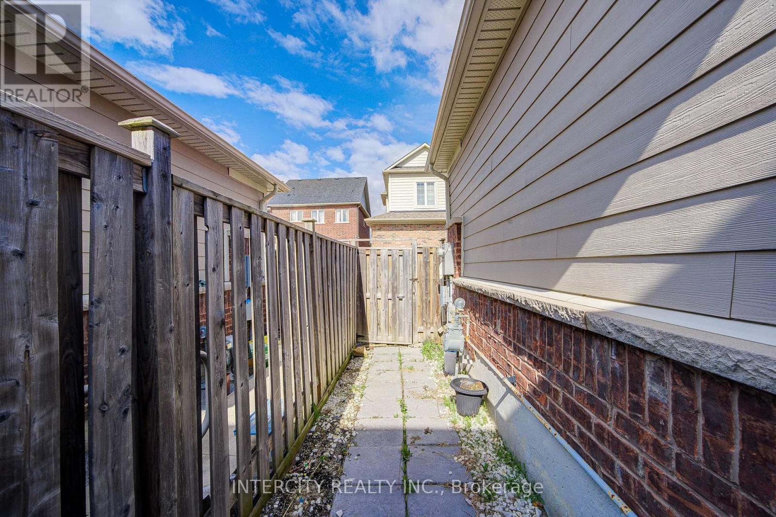 32 Ivory Silk Drive, Markham, Ontario  L6C 0G8 - Photo 47 - N13085870