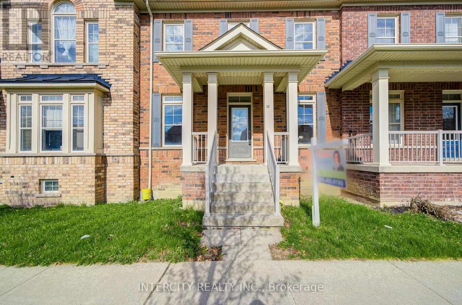 32 Ivory Silk Drive, Markham, Ontario  L6C 0G8 - Photo 5 - N13085870