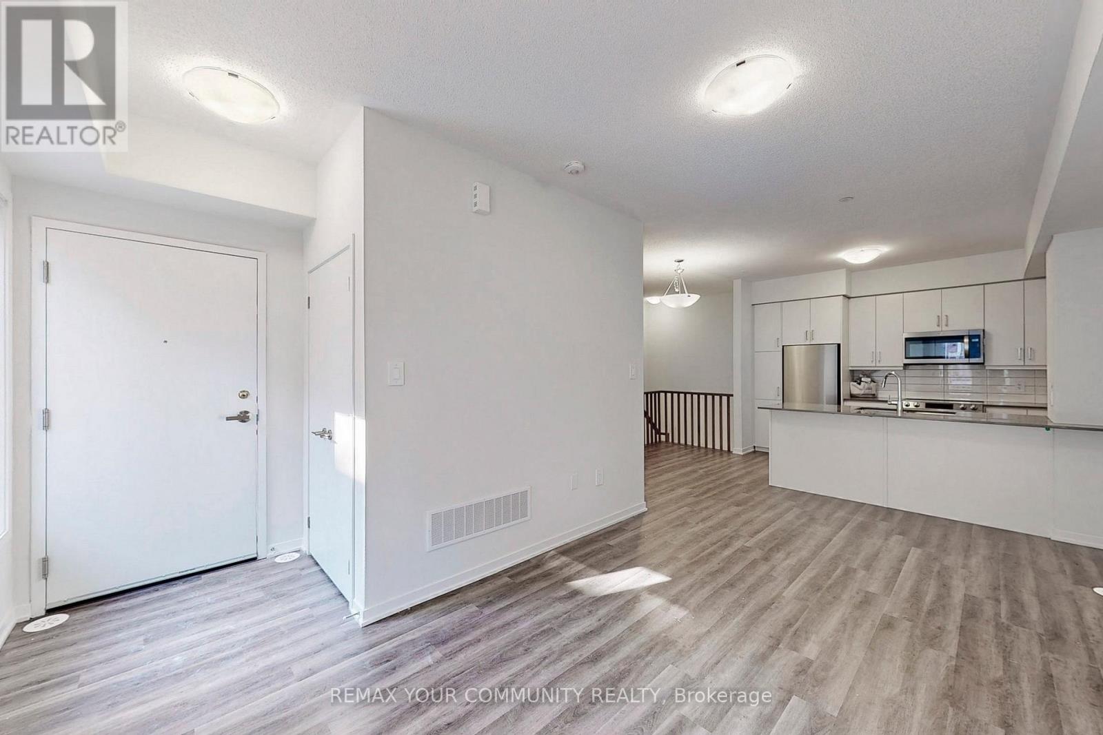 20 - 11 Honeycrisp Crescent, Vaughan, Ontario  L4K 0N6 - Photo 6 - N13085888