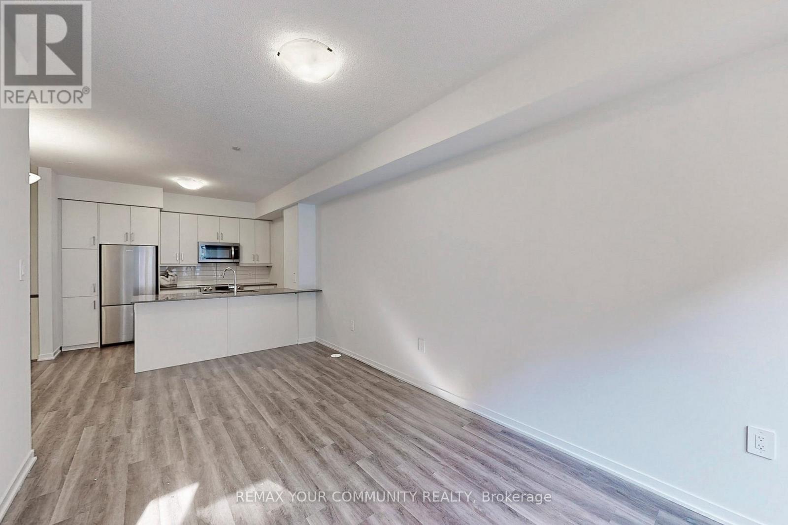 20 - 11 Honeycrisp Crescent, Vaughan, Ontario  L4K 0N6 - Photo 7 - N13085888
