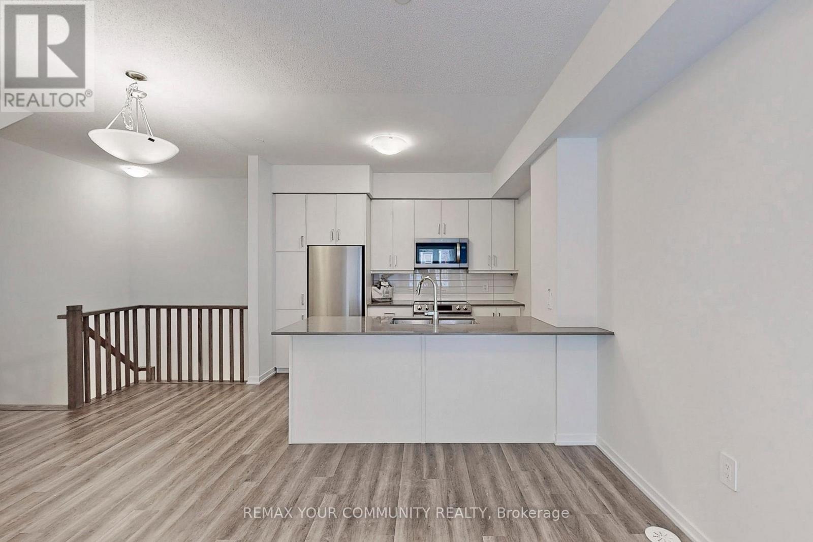 20 - 11 Honeycrisp Crescent, Vaughan, Ontario  L4K 0N6 - Photo 8 - N13085888