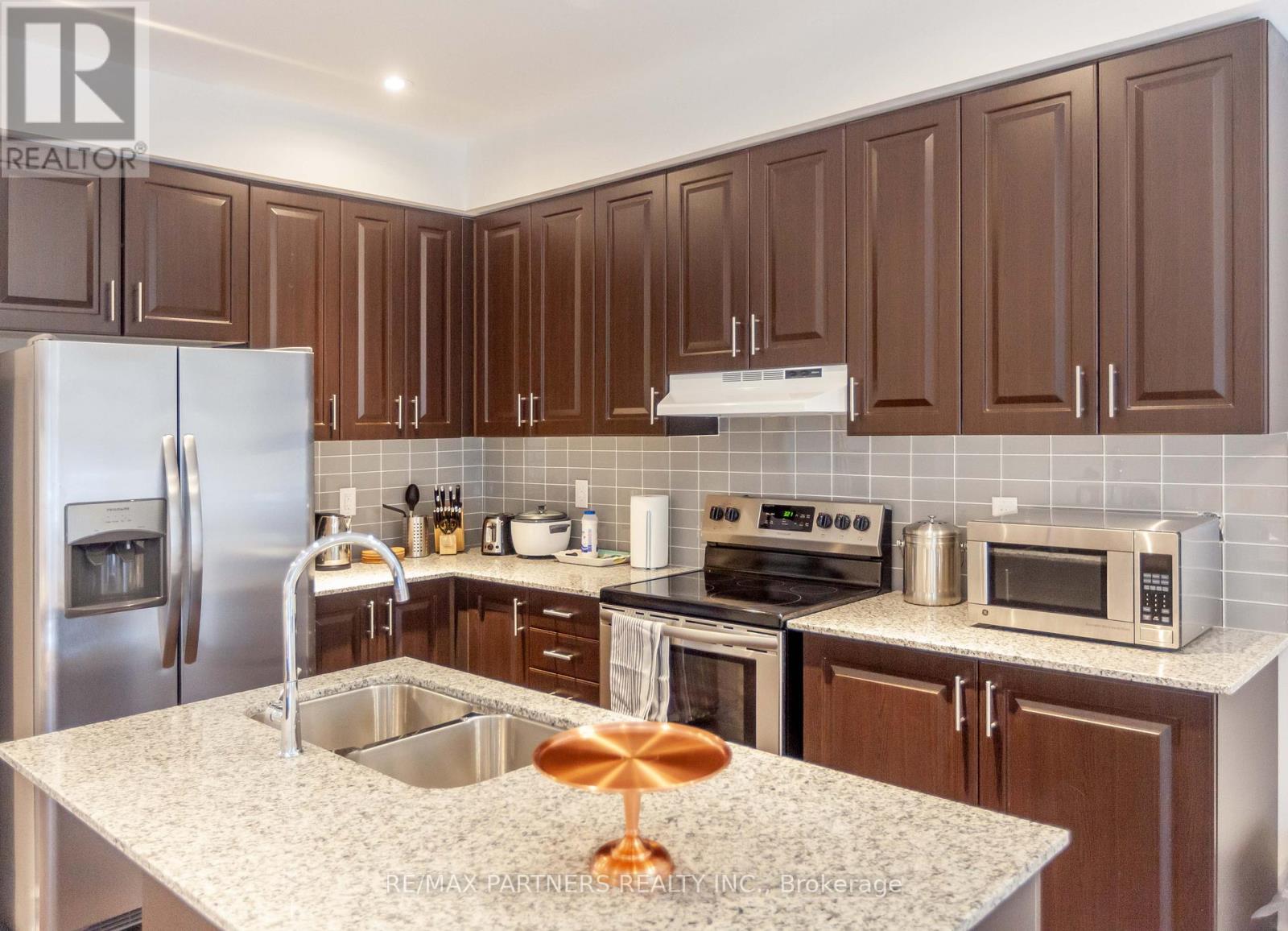 109 Lichfield Road, Markham, Ontario  L3R 0W9 - Photo 3 - N13085948