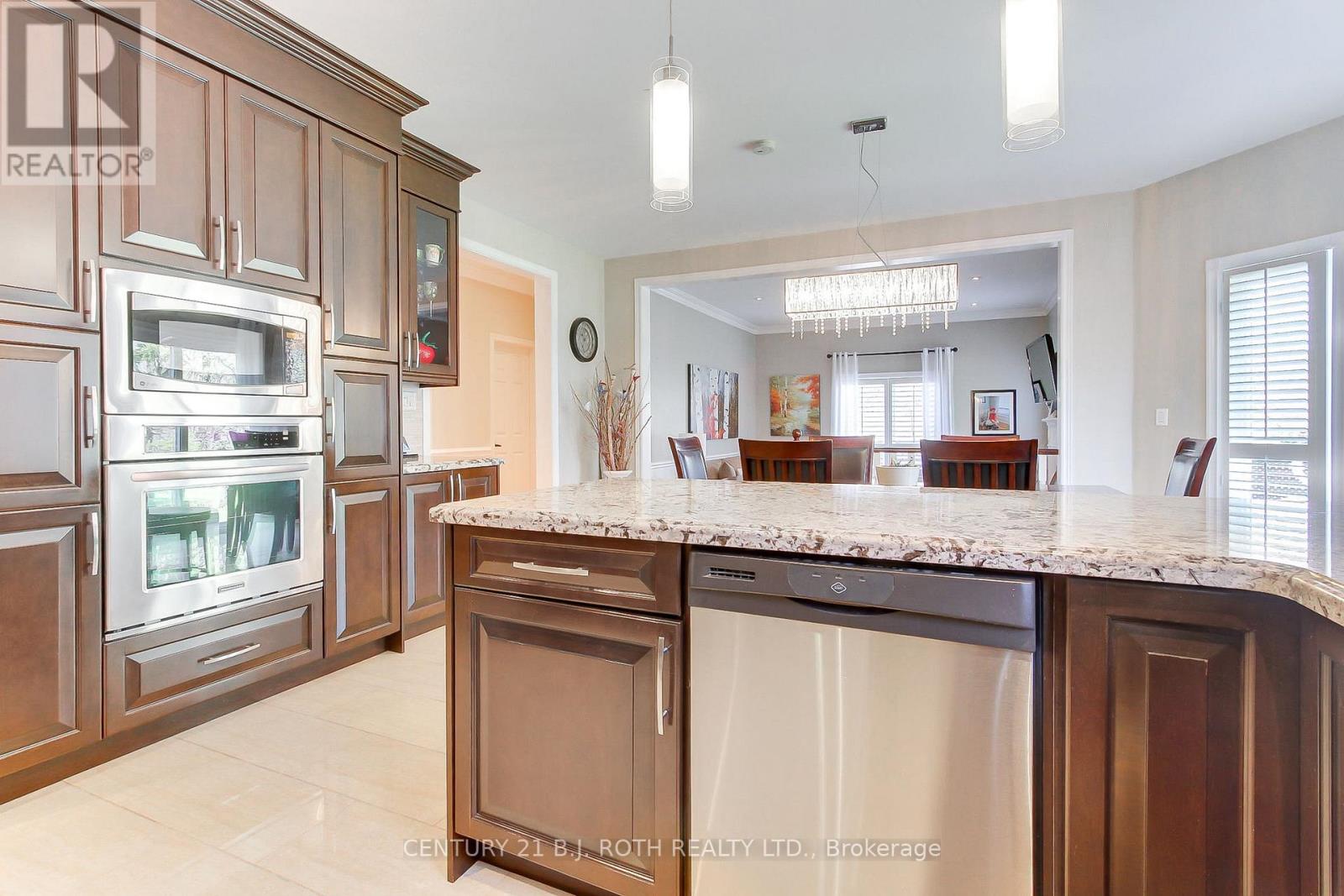 32 Timber Valley Avenue, Richmond Hill, Ontario  L4E 3S6 - Photo 16 - N13085962
