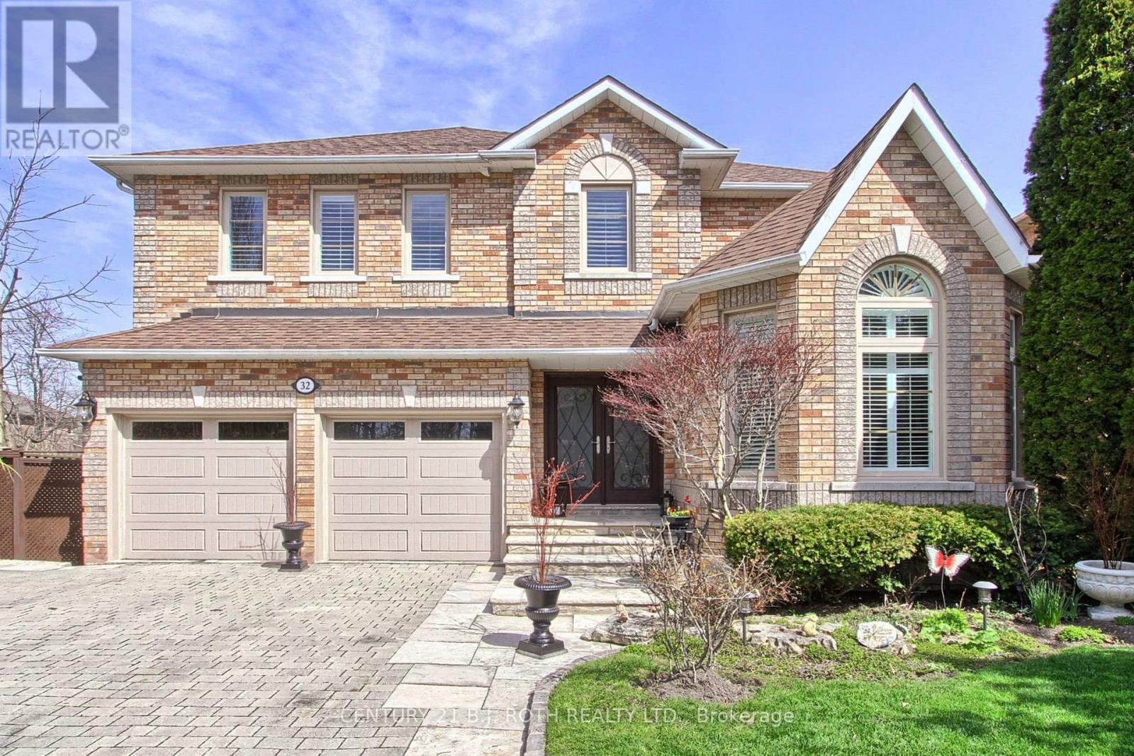 32 Timber Valley Avenue, Richmond Hill, Ontario  L4E 3S6 - Photo 2 - N13085962