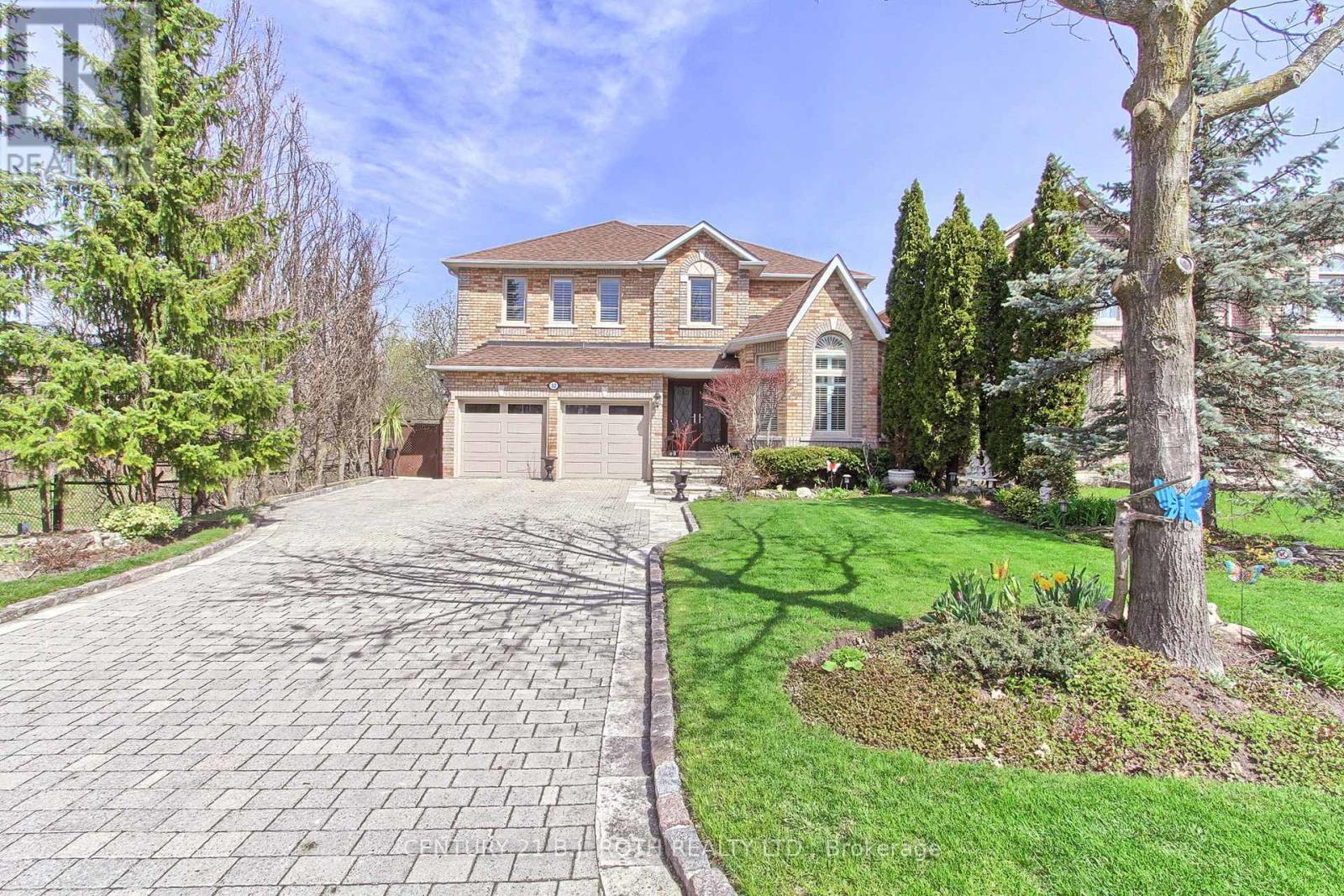32 Timber Valley Avenue, Richmond Hill, Ontario  L4E 3S6 - Photo 3 - N13085962