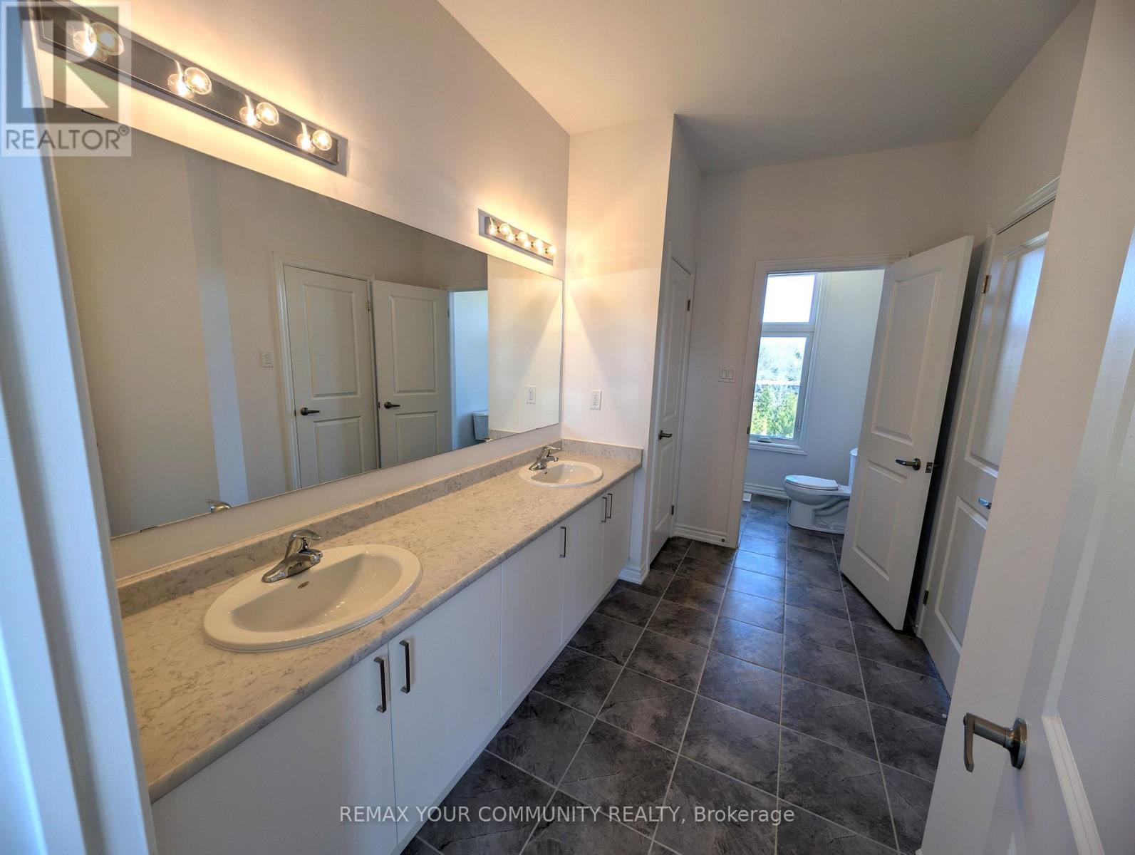 3 Rail Trail Court, Georgina, Ontario  L0E 1R0 - Photo 31 - N13085972