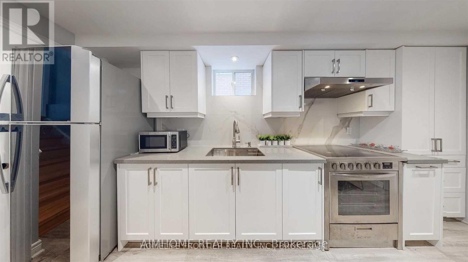 Bsmt - 10 Portsmouth Road, Vaughan, Ontario  L6A 3E7 - Photo 11 - N13086092
