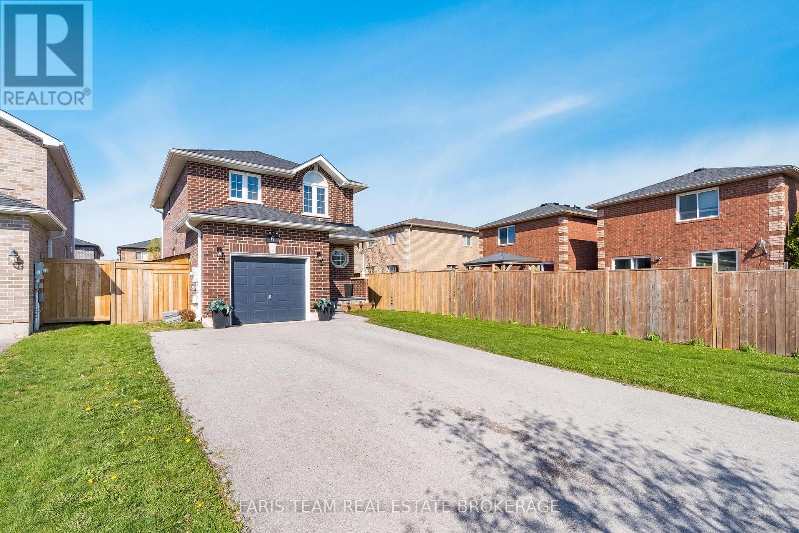 6 Majesty Boulevard, Barrie, Ontario  L4M 7K3 - Photo 3 - S13085854