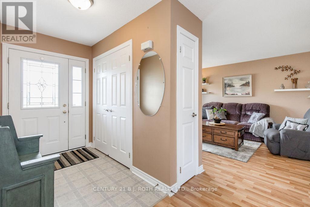 12 Graham Street, Springwater (Elmvale), Ontario  L0L 1P0 - Photo 6 - S13086004
