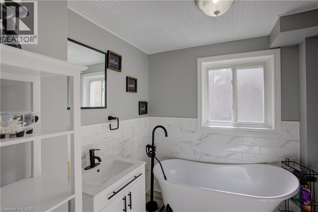 354 Falconer Street, Saugeen Shores, Ontario  N0H 2C2 - Photo 23 - 40827337