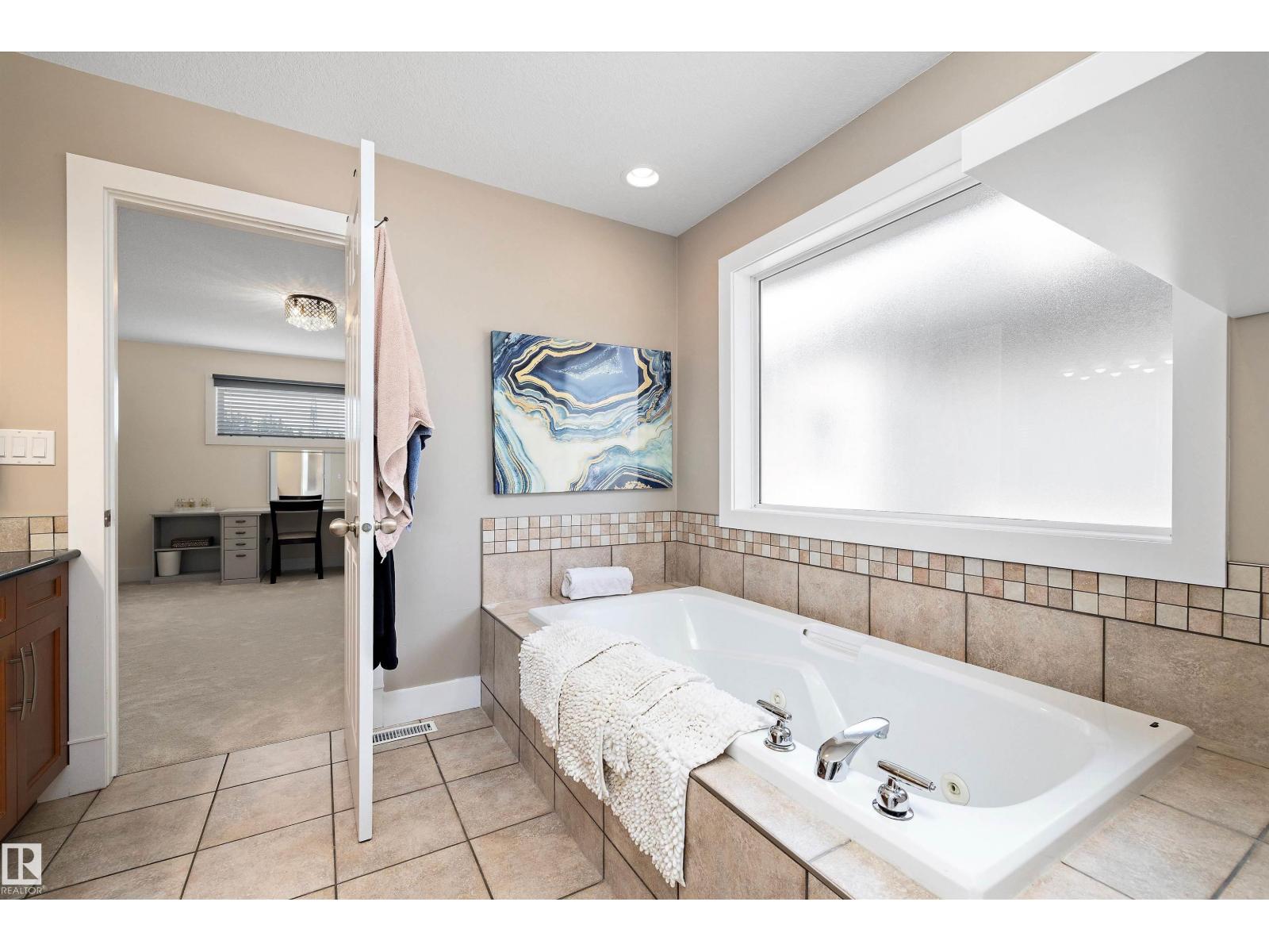 1644 Hector Rd NW, Edmonton, Alberta  T6R 3G9 - Photo 53 - E4469269