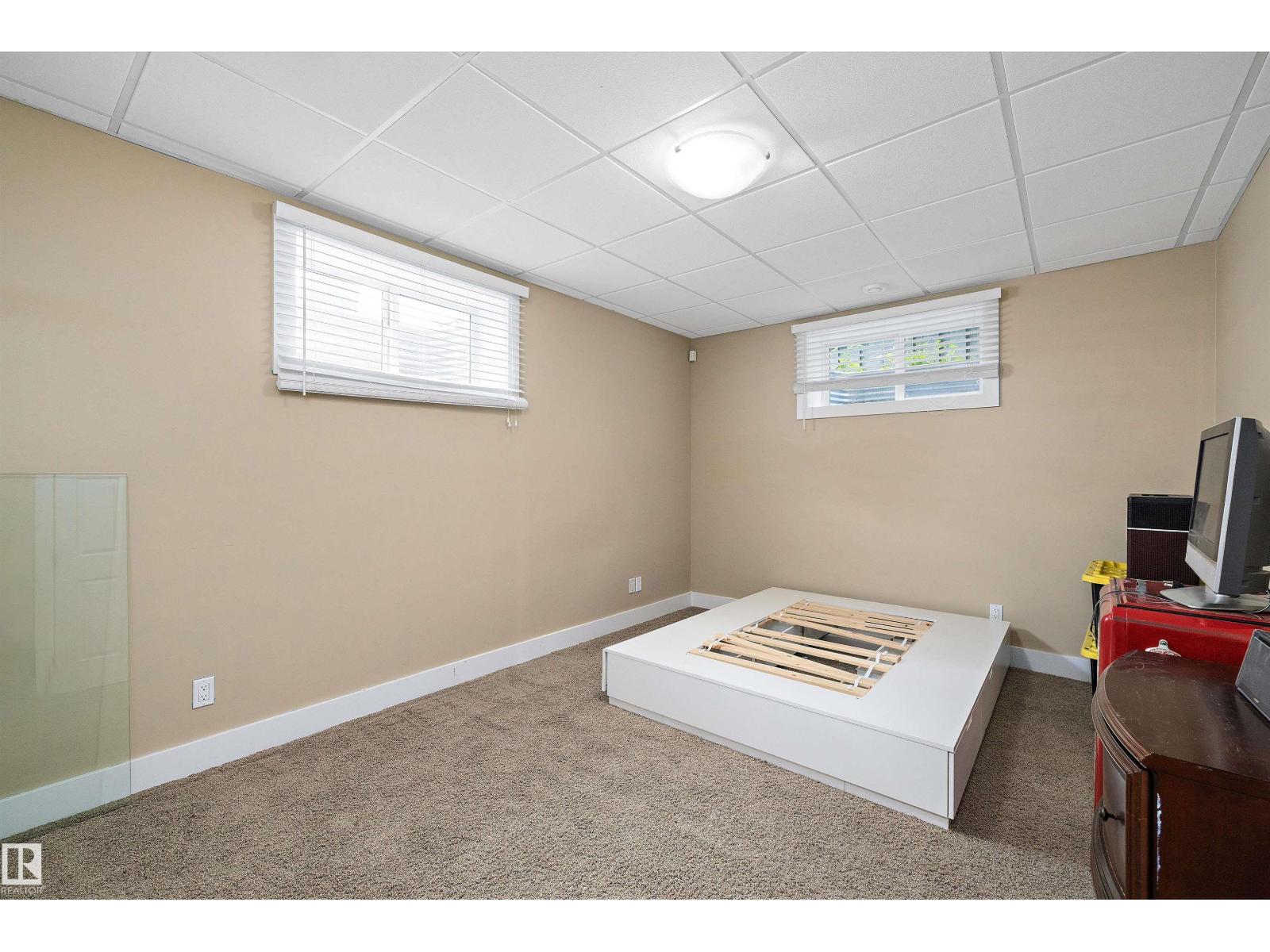 1644 Hector Rd NW, Edmonton, Alberta  T6R 3G9 - Photo 33 - E4469269