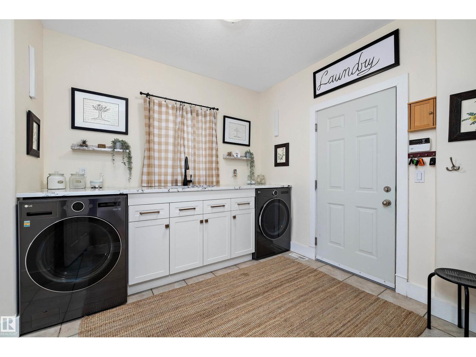 1644 Hector Rd NW, Edmonton, Alberta  T6R 3G9 - Photo 21 - E4469269