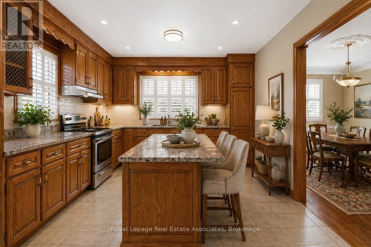 117 Harding Avenue, Toronto, Ontario  M6M 3A4 - Photo 14 - W13085846