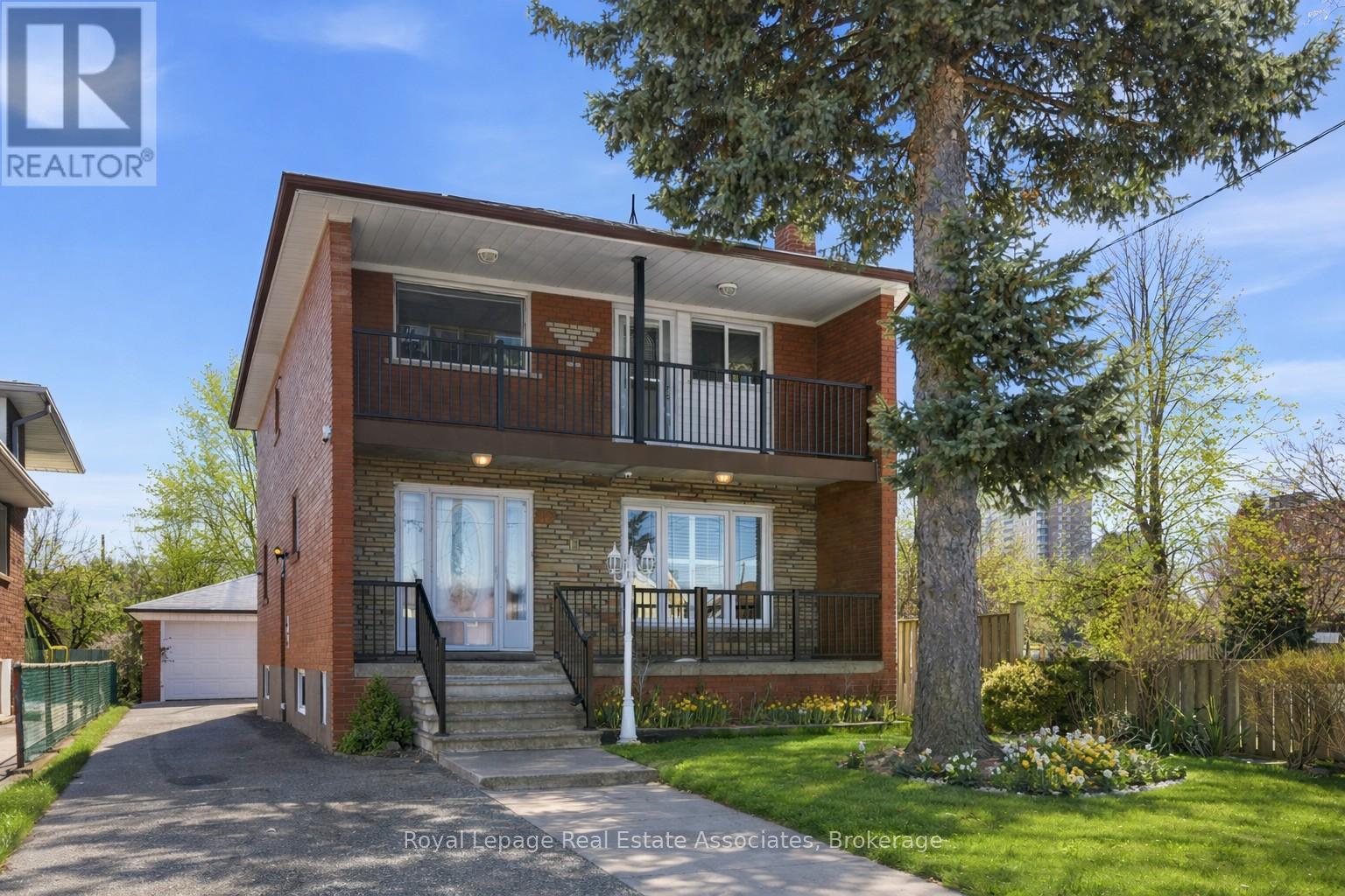 117 Harding Avenue, Toronto, Ontario  M6M 3A4 - Photo 2 - W13085846