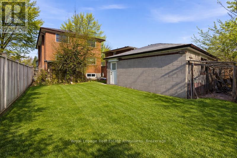 117 Harding Avenue, Toronto, Ontario  M6M 3A4 - Photo 39 - W13085846