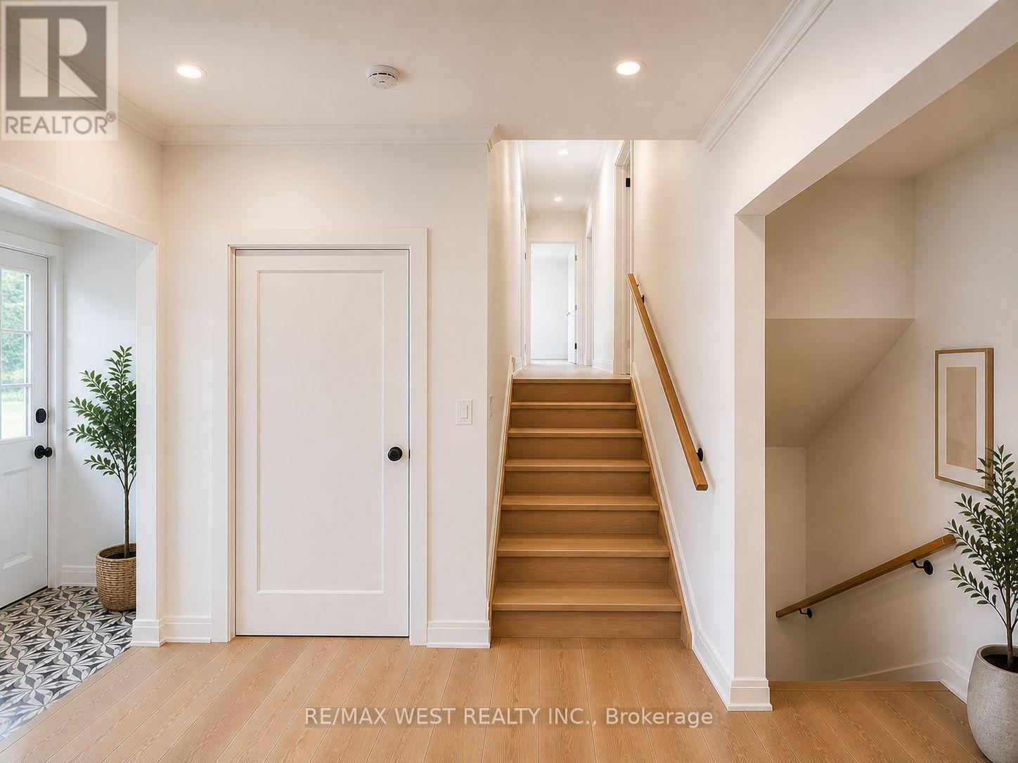 Main Level - 73 Ravensbourne Crescent, Toronto, Ontario  M9A 2B1 - Photo 2 - W13085866