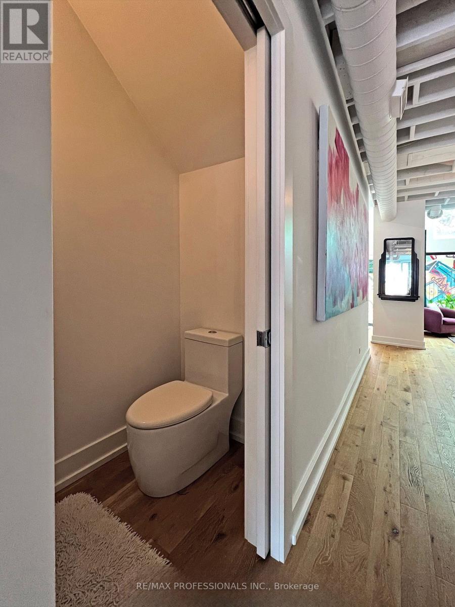 B - 60 Melbourne Avenue, Toronto, Ontario  M6K 1K7 - Photo 10 - W13085908