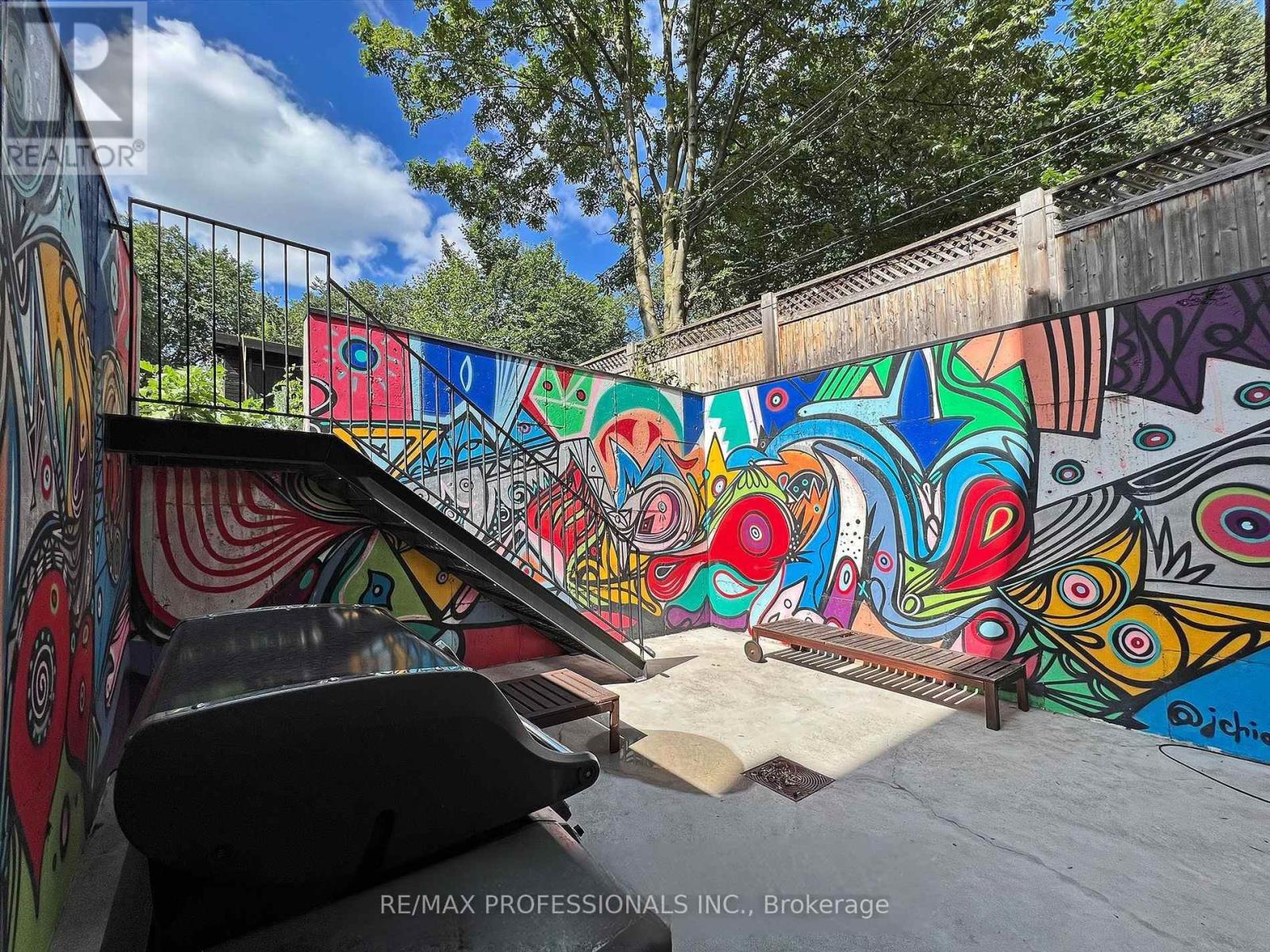 B - 60 Melbourne Avenue, Toronto, Ontario  M6K 1K7 - Photo 18 - W13085908