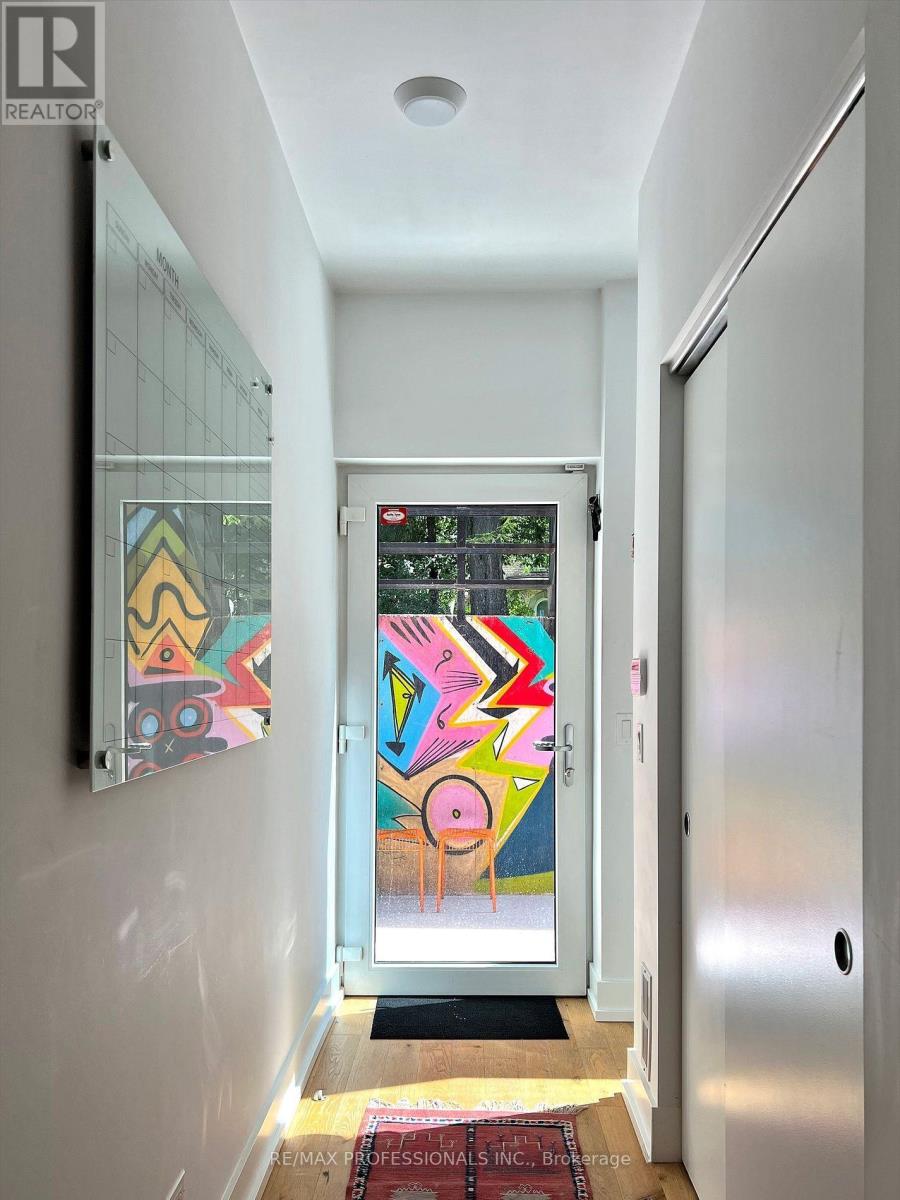 B - 60 Melbourne Avenue, Toronto, Ontario  M6K 1K7 - Photo 24 - W13085908