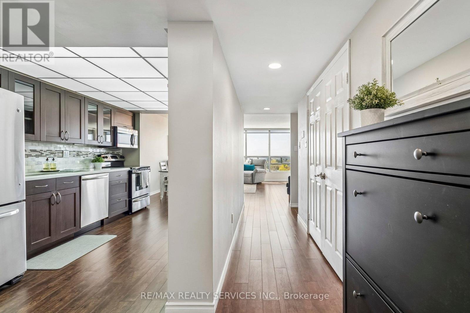 1108 - 320 Mill Street S, Brampton, Ontario  L6Y 3V2 - Photo 4 - W13085936