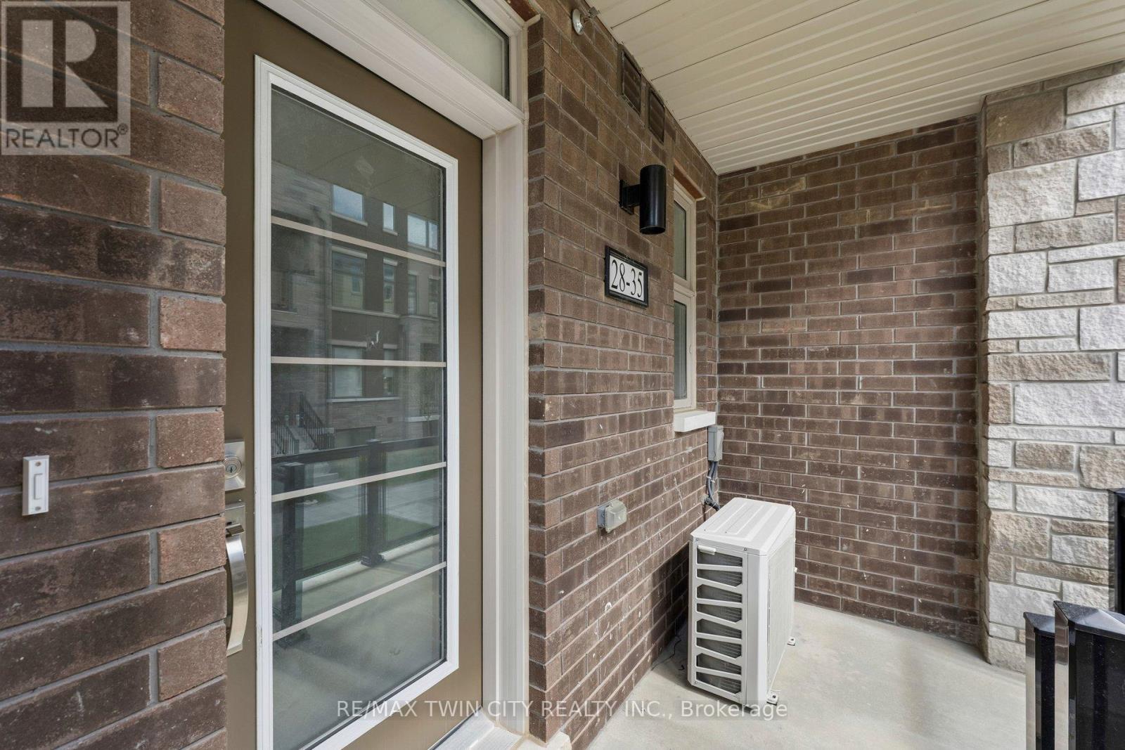 28 - 35 Fieldridge Crescent, Brampton, Ontario  L6R 0A7 - Photo 4 - W13085938
