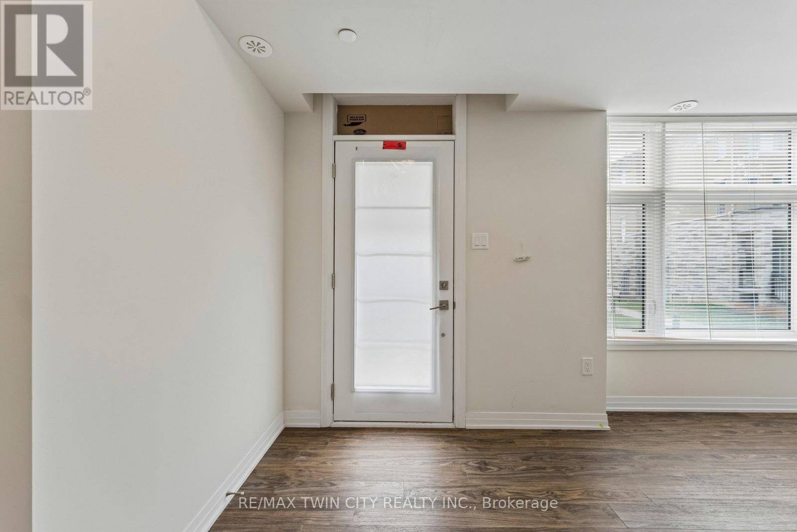 28 - 35 Fieldridge Crescent, Brampton, Ontario  L6R 0A7 - Photo 6 - W13085938