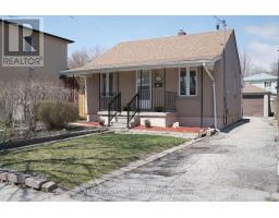 30 HEARST CIRCLE, Toronto, Ontario