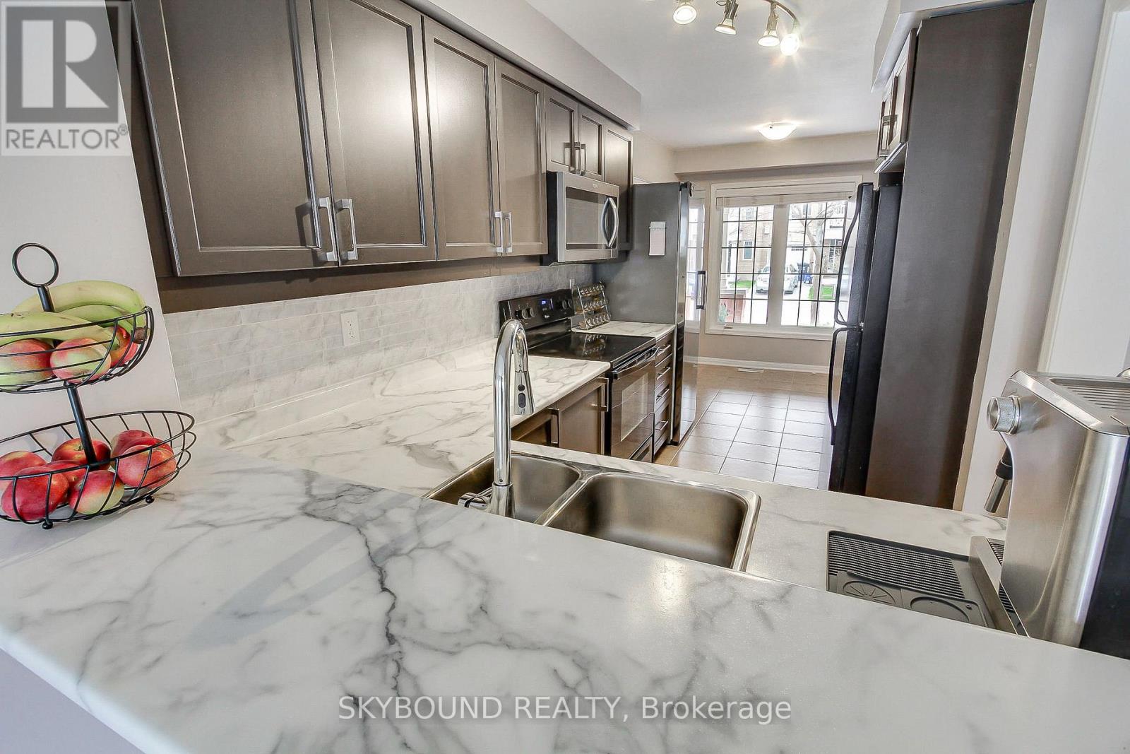 358 Cavanagh Lane, Milton, Ontario  L9T 8J9 - Photo 15 - W13086106