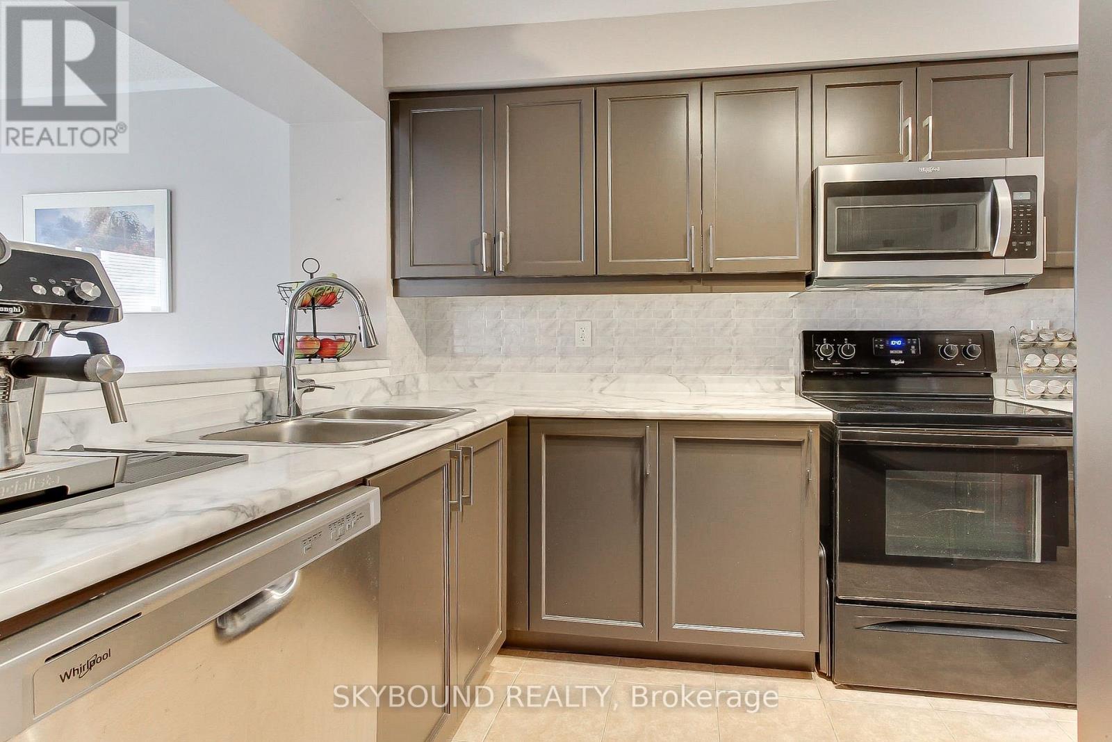 358 Cavanagh Lane, Milton, Ontario  L9T 8J9 - Photo 9 - W13086106