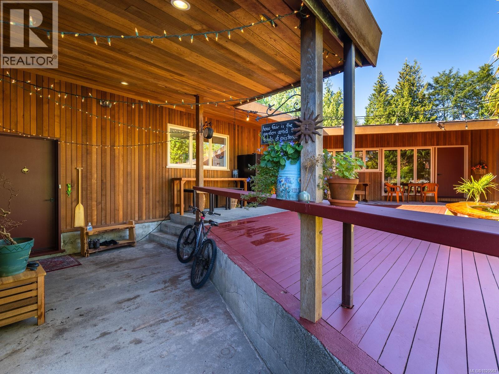 410 17th Ave, Sointula, British Columbia  V0N 3E0 - Photo 2 - 1020567