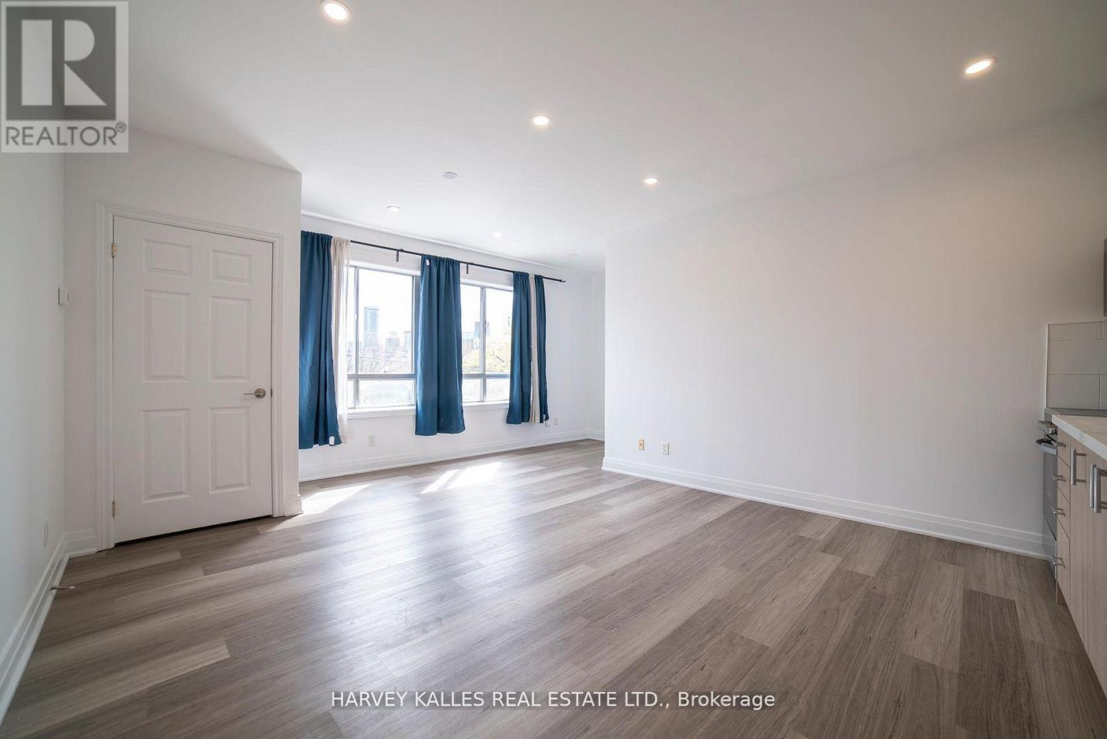 6 - 409 College Street, Toronto, Ontario  M5T 1T1 - Photo 2 - C12967152