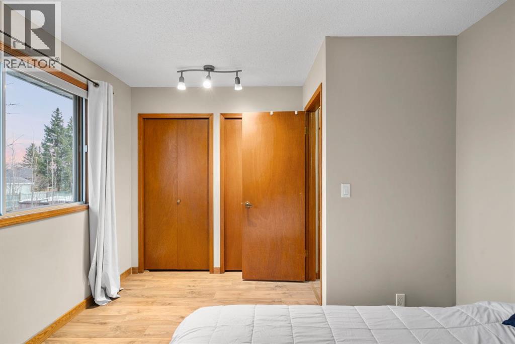 10 Carolina Drive W, Cochrane, Alberta  T4C 1C2 - Photo 17 - A2284084