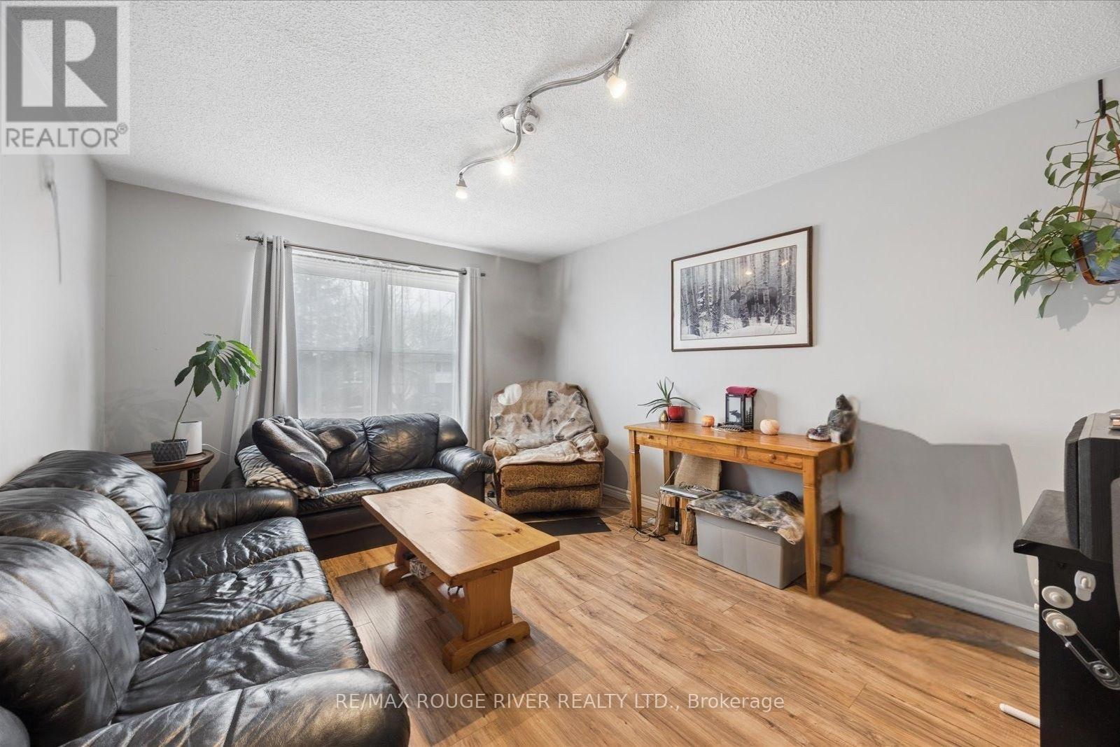 79 Broadlands Crescent, Clarington, Ontario  L1E 1R5 - Photo 2 - E13074300